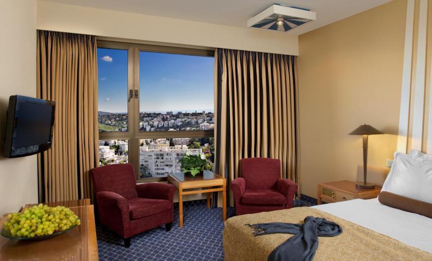 Dan Panorama Haifa Hotel Eksteriør bilde A room at the Dan Hotel