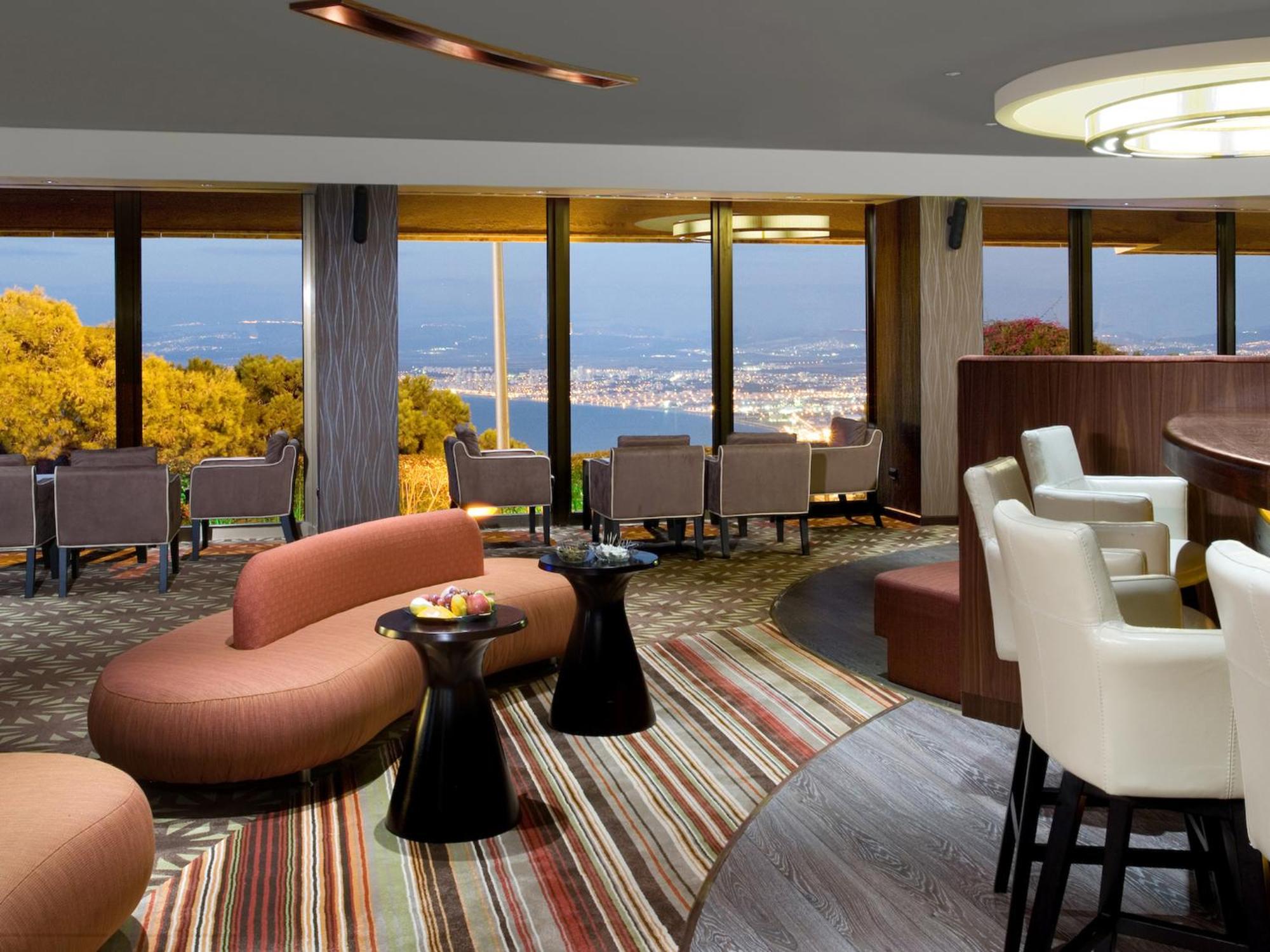 Dan Panorama Haifa Hotel Eksteriør bilde The Sky Bar