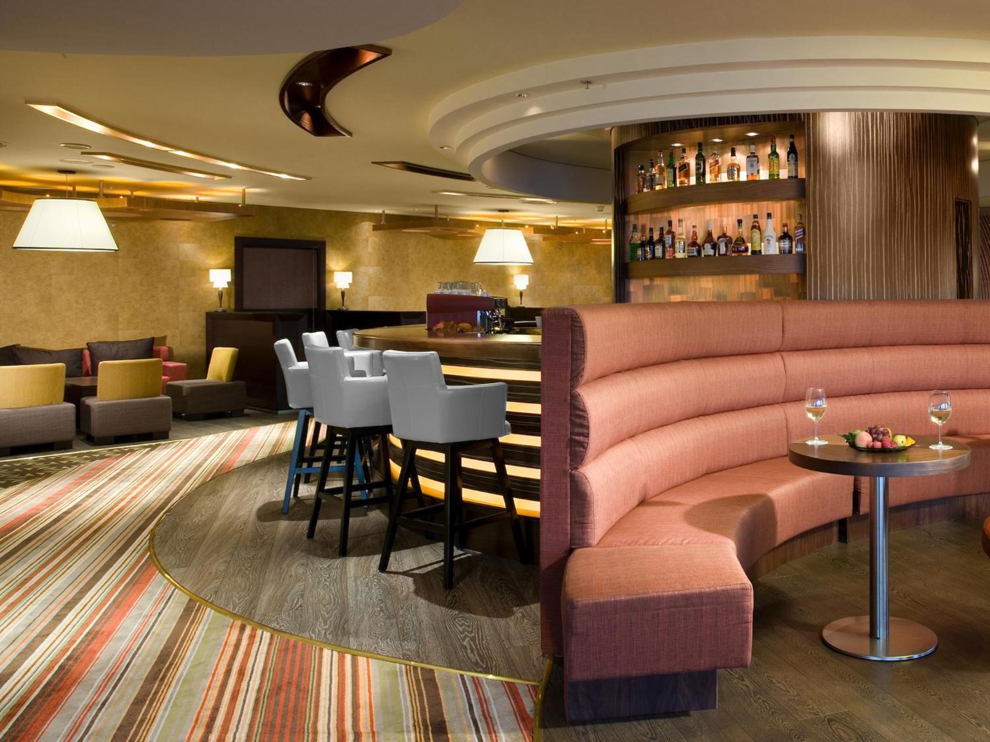 Dan Panorama Haifa Hotel Eksteriør bilde The bar at the lounge